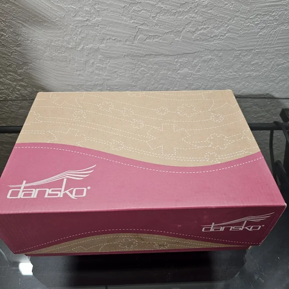 Dansko Women's Season Sandals White Full Grain - Picture 9 of 9